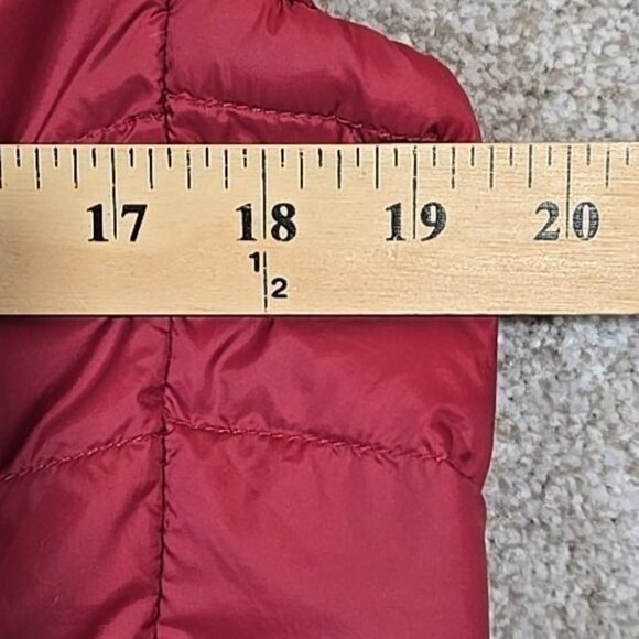 Michael Kors Down Puffer Vest Lightweight Full Zip Pockets Festive Burgundy Sz M - Picture 5 of 15